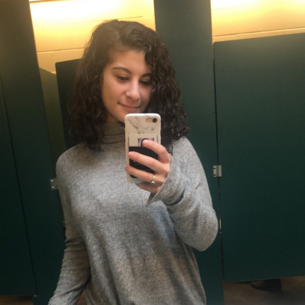 Meet your Posher, Rebecca